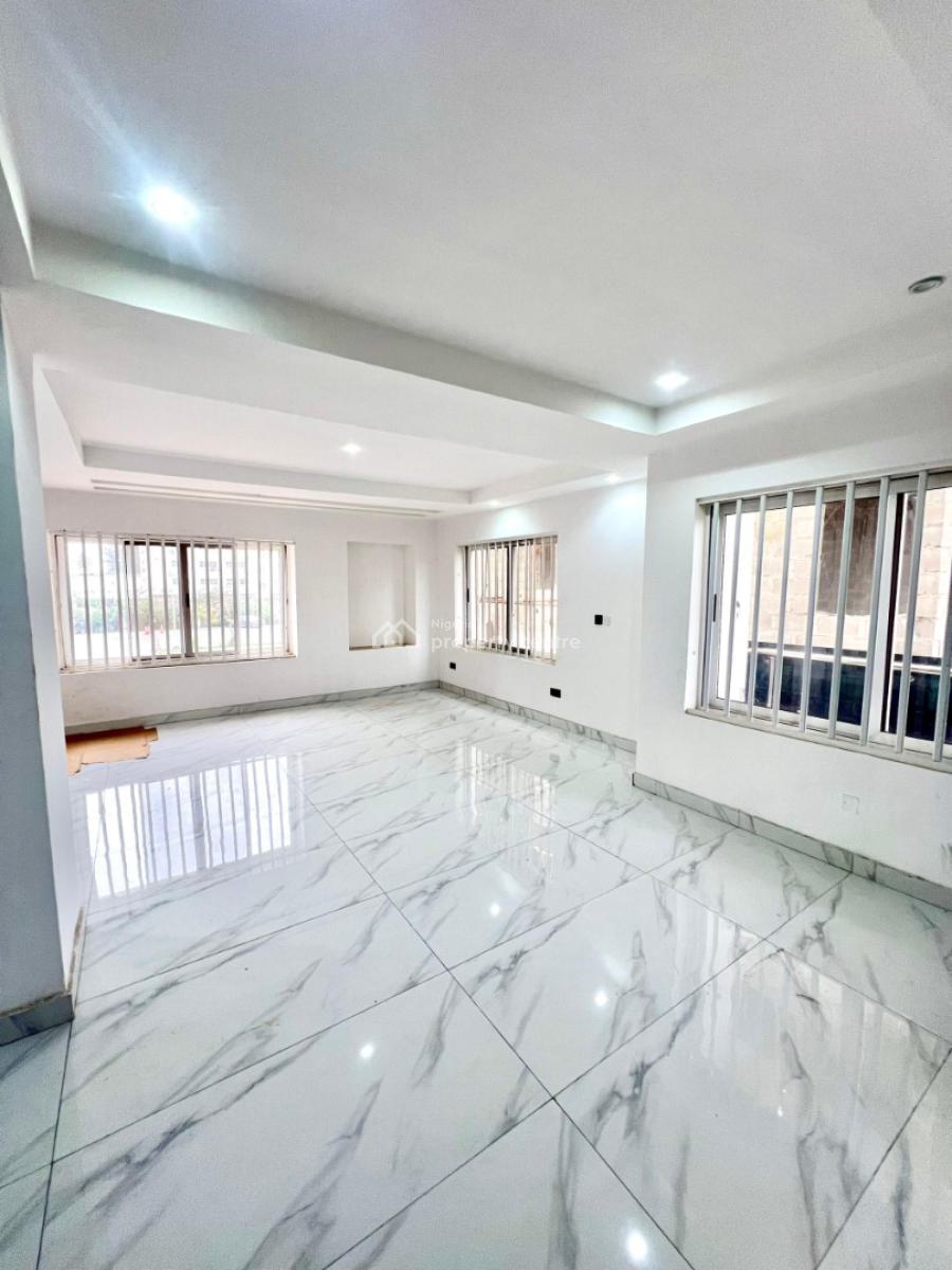 Spacious 3 Bedroom Apartment with Swimming Pool and Gym, Ikoyi, Lagos, Flat / Apartment for Rent
