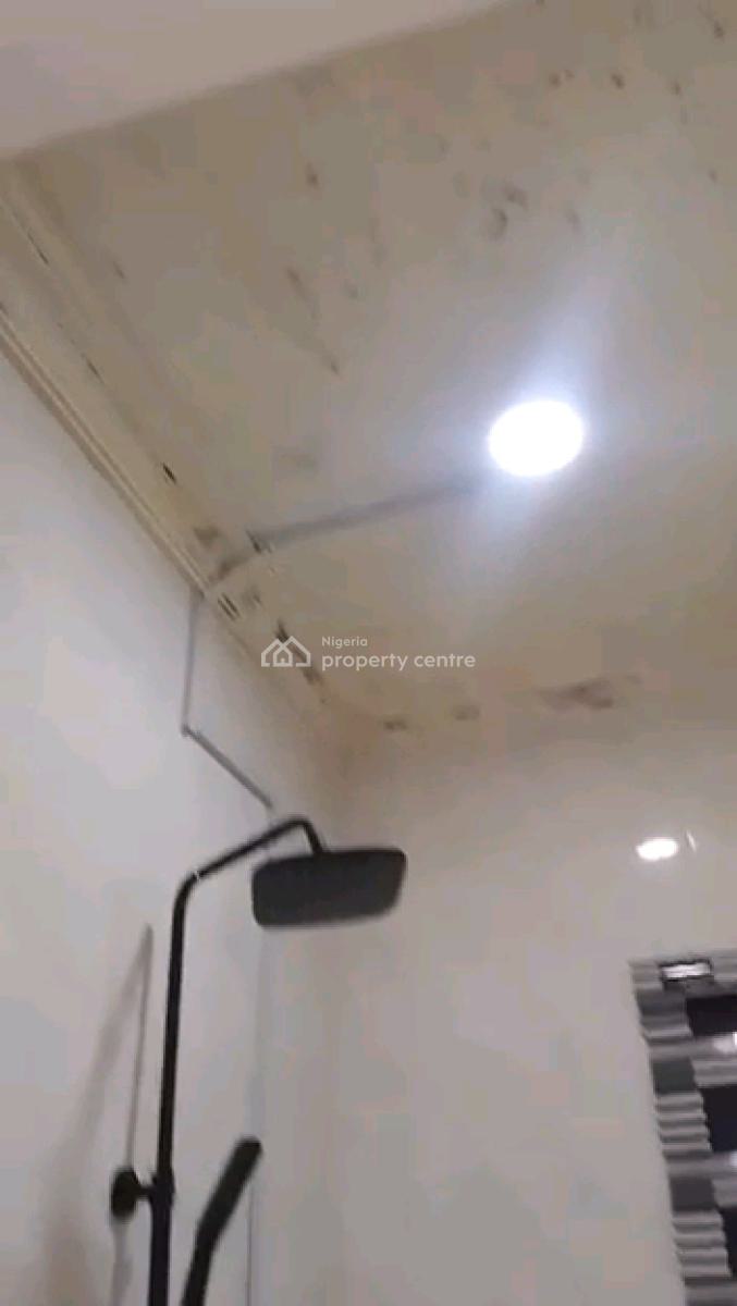 a Relatively New and Spacious 2bedroom Apartment, Ground Floor, Onigbongbo, Onigbongbo, Maryland, Lagos, Flat / Apartment for Rent