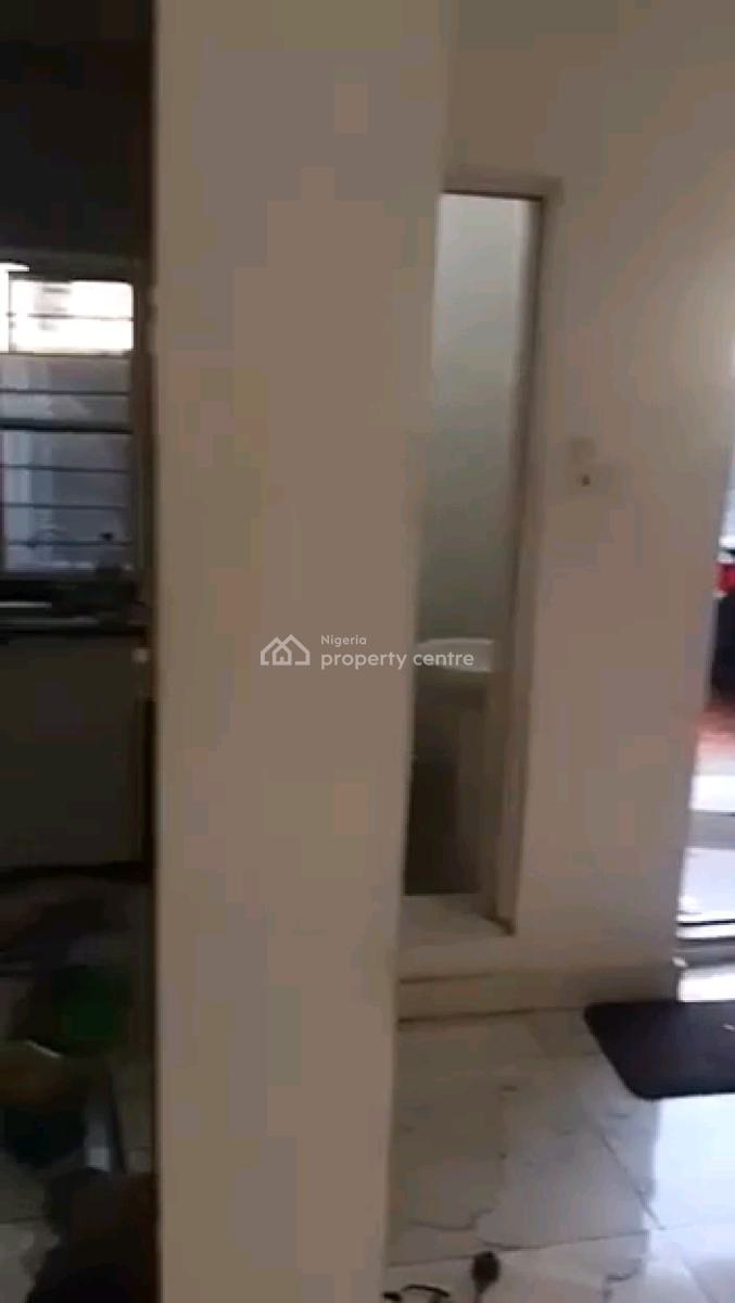 a Relatively New and Spacious 2bedroom Apartment, Ground Floor, Onigbongbo, Onigbongbo, Maryland, Lagos, Flat / Apartment for Rent