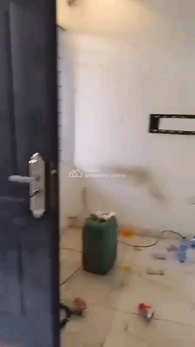 a Relatively New and Spacious 2bedroom Apartment, Ground Floor, Onigbongbo, Onigbongbo, Maryland, Lagos, Flat / Apartment for Rent