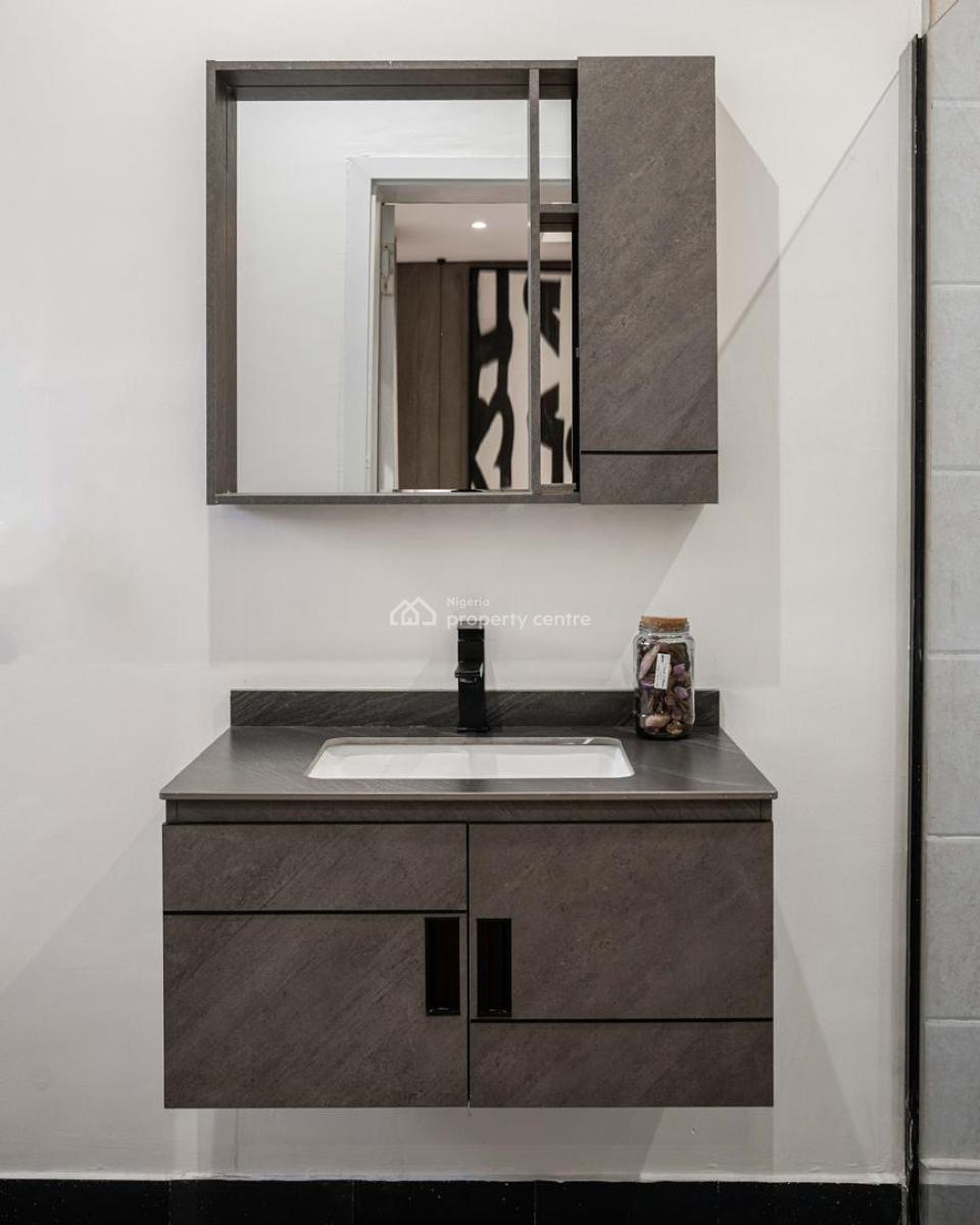 Luxury 2 Bedroom Apartment with Pool and Gym, Lekki Phase 1, Lekki, Lagos, Flat / Apartment Short Let