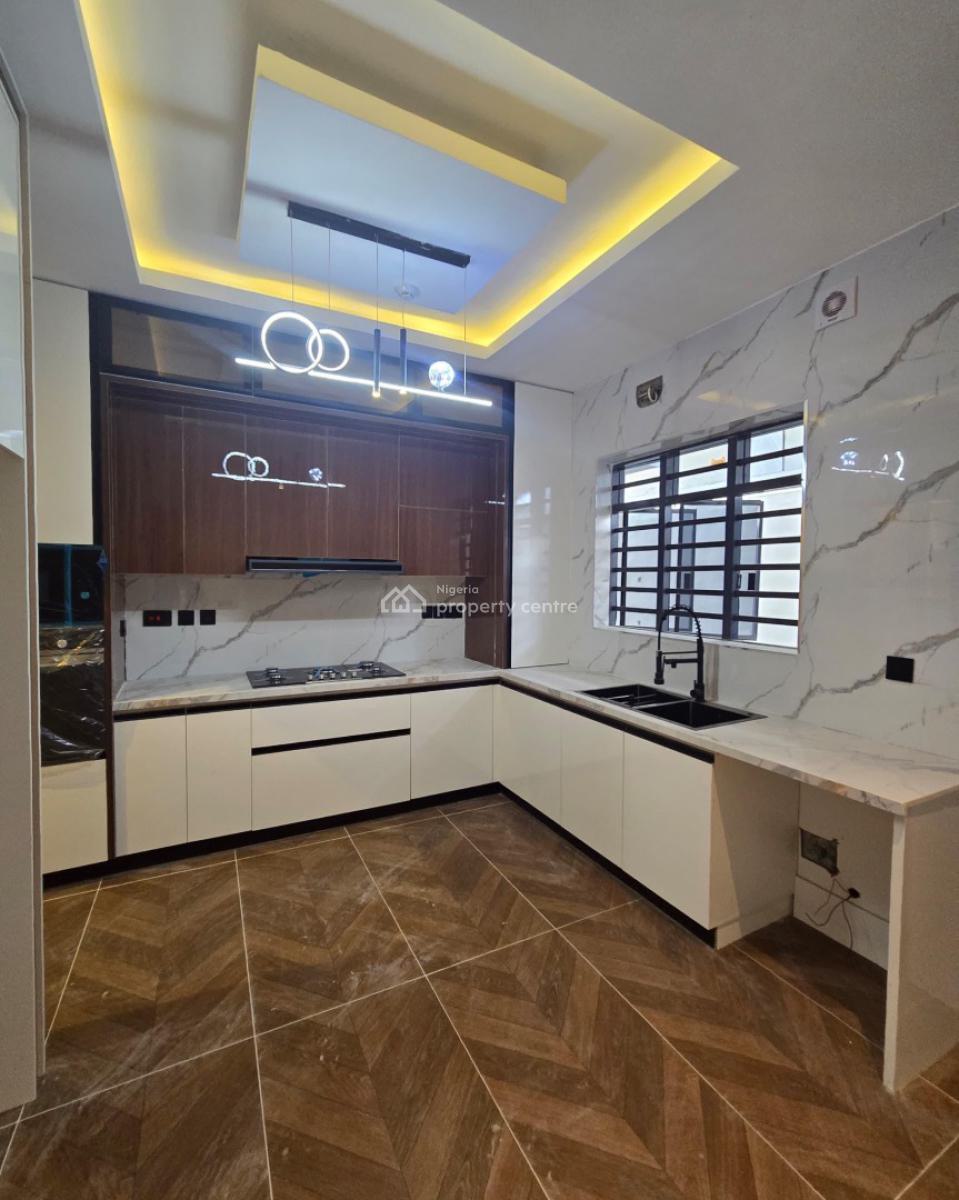 Finely Built 4 Bedroom Terrace Duplex Bq, Lekki Phase 1, Lekki, Lagos, Terraced Duplex for Sale