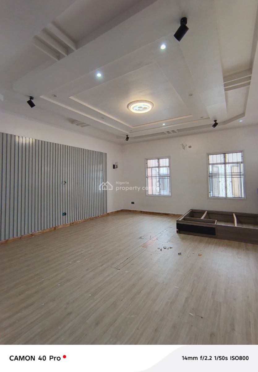 Big Self-contain in Lekki Ikate, Salem Bus Stop, Lekki Phase 1, Lekki, Lagos, Self Contain (single Rooms) for Rent