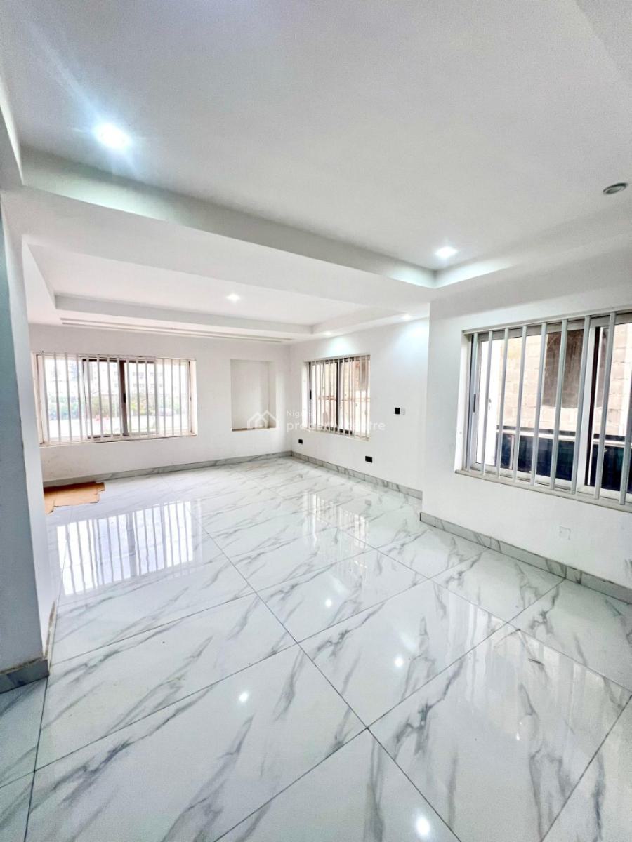 Spacious 3 Bedroom Apartment with Swimming Pool and Gym, Off Gerald Road Ikoyi, Old Ikoyi, Ikoyi, Lagos, Flat / Apartment for Rent