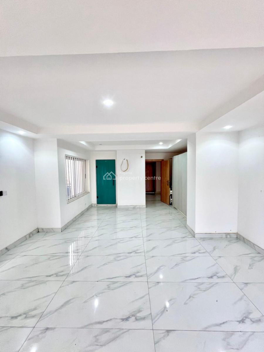 Spacious 3 Bedroom Apartment with Swimming Pool and Gym, Off Gerald Road Ikoyi, Old Ikoyi, Ikoyi, Lagos, Flat / Apartment for Rent