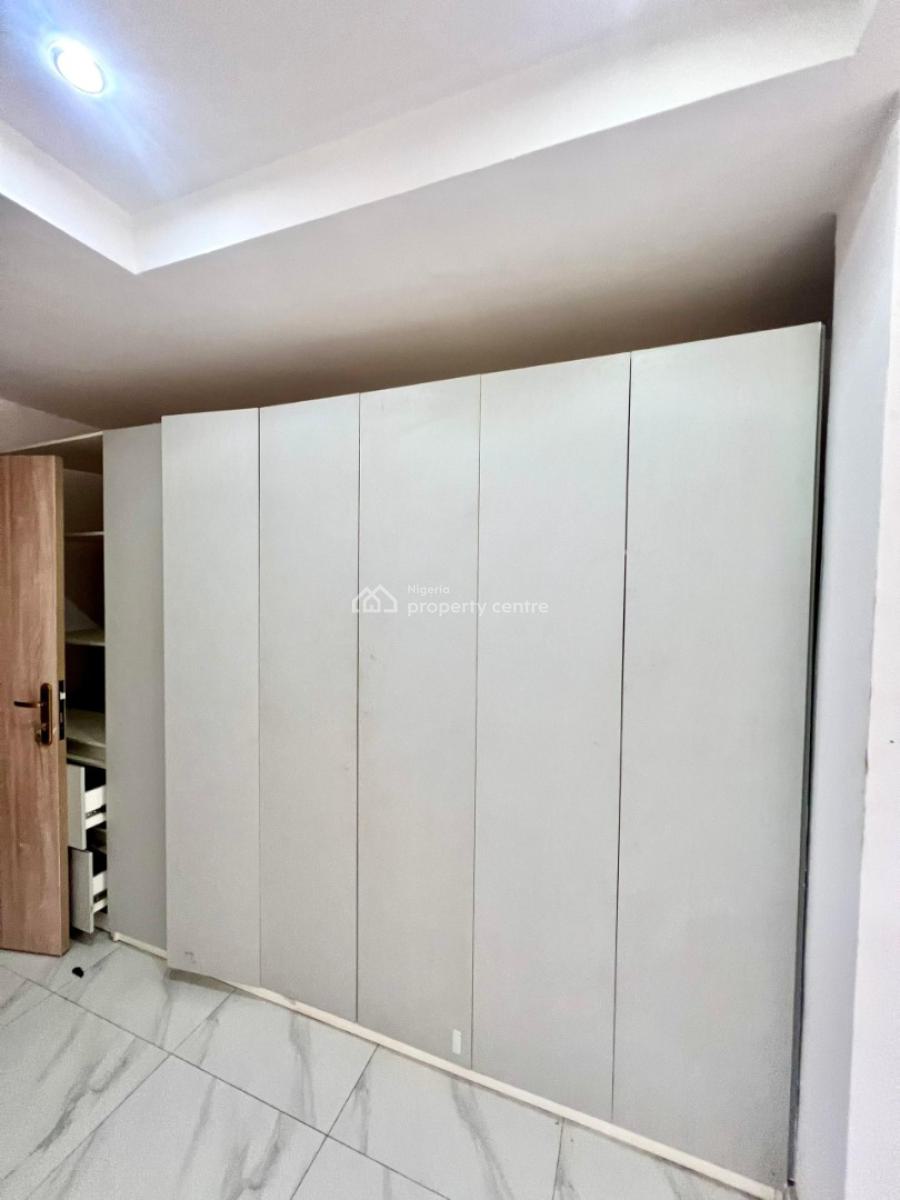Spacious 3 Bedroom Apartment with Swimming Pool and Gym, Off Gerald Road Ikoyi, Old Ikoyi, Ikoyi, Lagos, Flat / Apartment for Rent