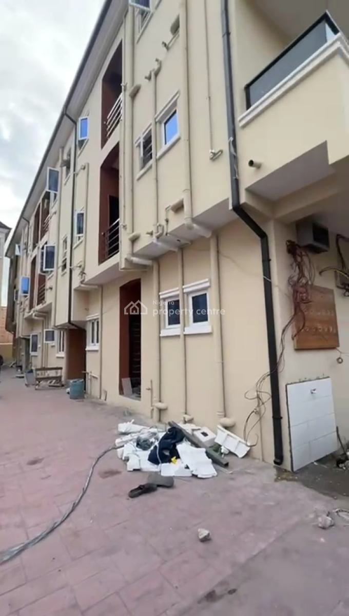 New 1bedroom Flat Upstairs with 2toilet 1bath, Off Pedro Road, Palmgrove, Shomolu, Lagos, Mini Flat (room and Parlour) for Rent