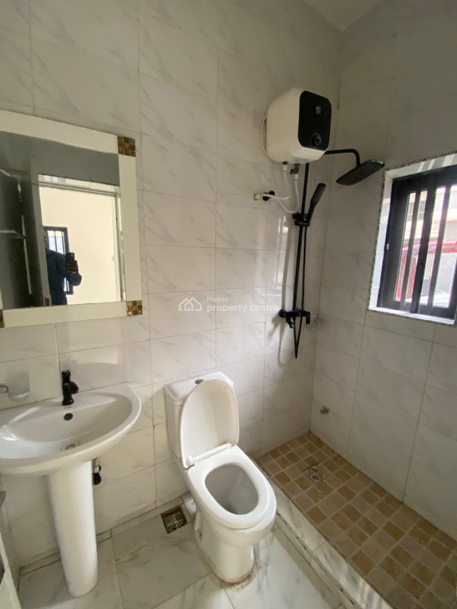 Well Built 2 Bedroom Apartment, Ikate, Lekki, Lagos, Flat / Apartment for Rent