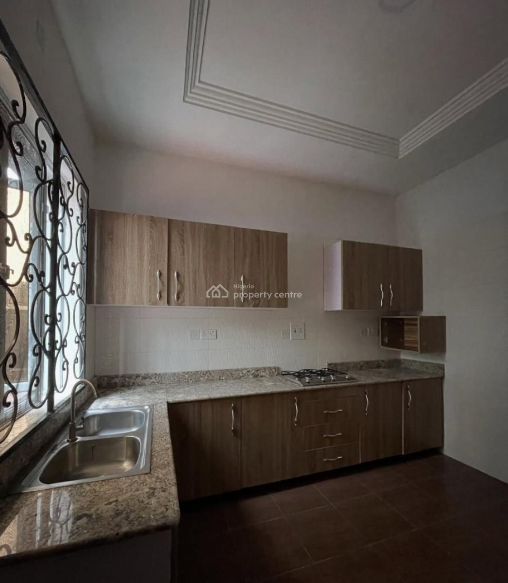 Self-serviced and Self-compound 4 Bedroom En-suite Semi-detached House, Ikate, Lekki, Lagos, Semi-detached Duplex for Rent