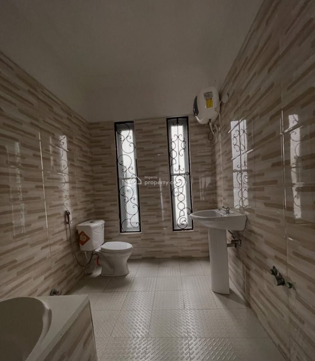 Self-serviced and Self-compound 4 Bedroom En-suite Semi-detached House, Ikate, Lekki, Lagos, Semi-detached Duplex for Rent