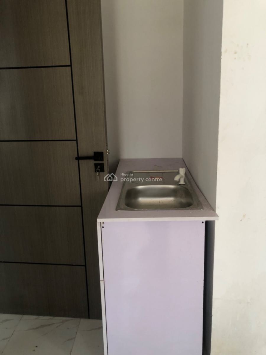 1 Bedroom Self Contain, Ologolo, Ologolo, Lekki, Lagos, Self Contain (single Rooms) for Rent