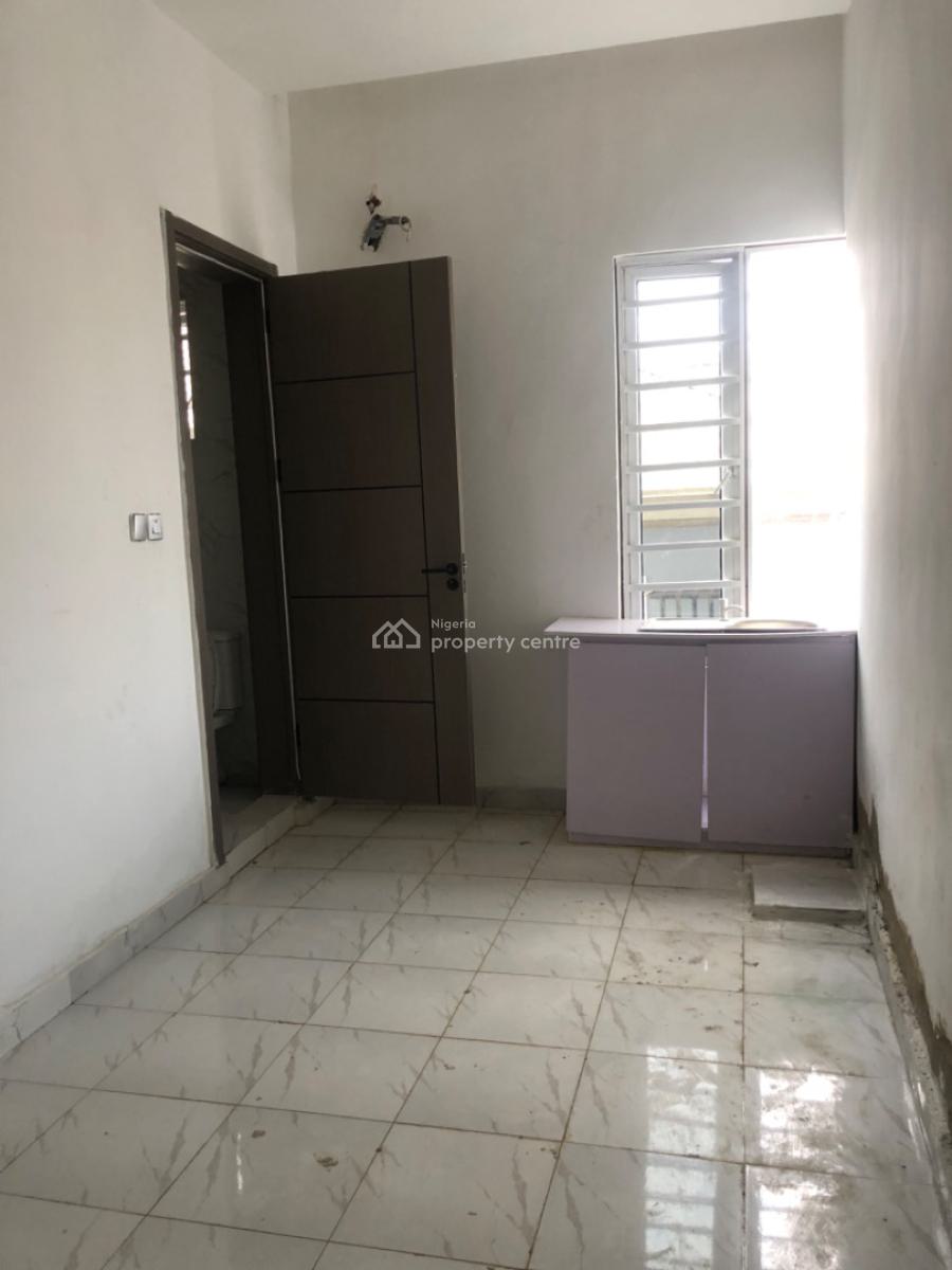 1 Bedroom Self Contain, Ologolo, Ologolo, Lekki, Lagos, Self Contain (single Rooms) for Rent