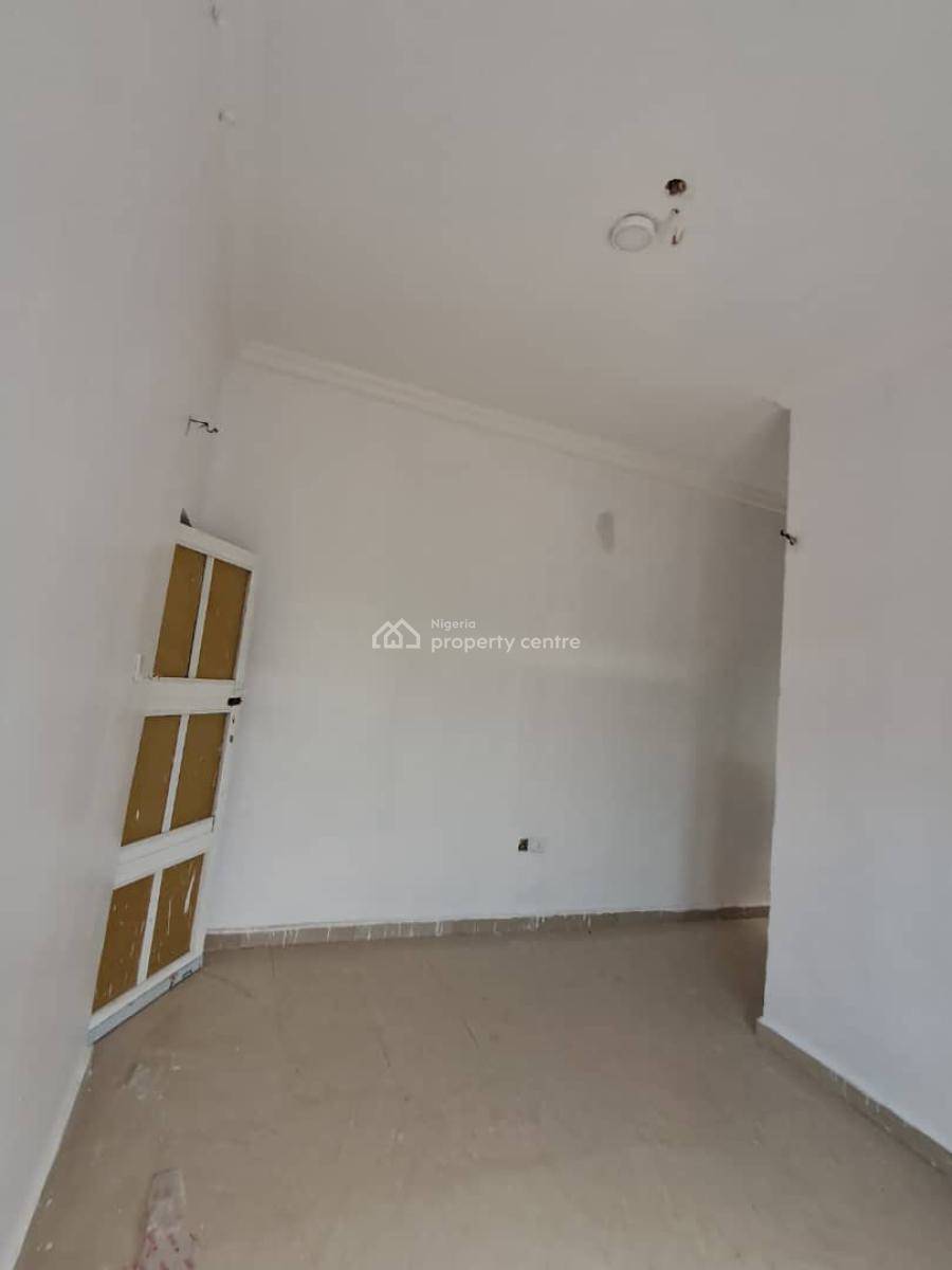 Newly Renovated 1 Bedroom and Parlour (mini Flat), New Road, Alpha Beach, Chevron, Lekki, Lagos, Mini Flat (room and Parlour) for Rent