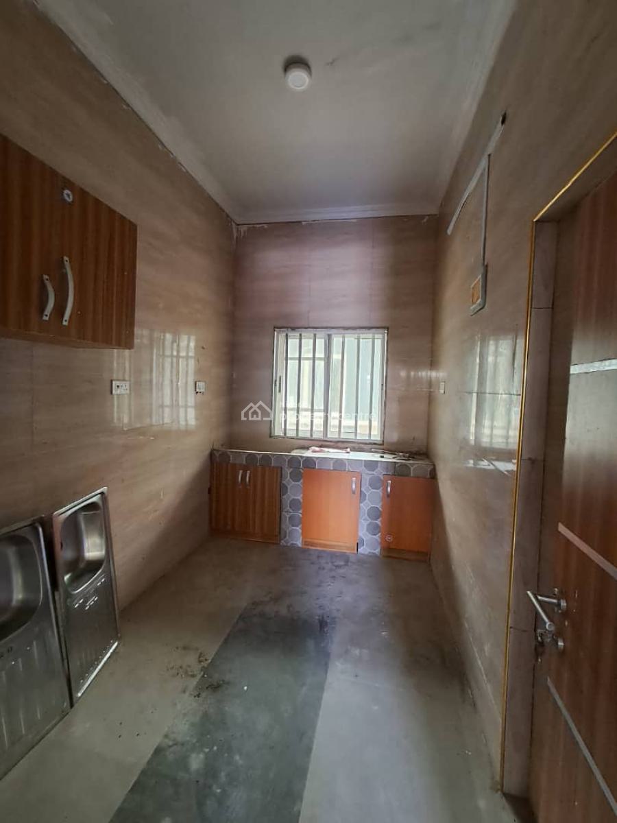 Newly Renovated 1 Bedroom and Parlour (mini Flat), New Road, Alpha Beach, Chevron, Lekki, Lagos, Mini Flat (room and Parlour) for Rent