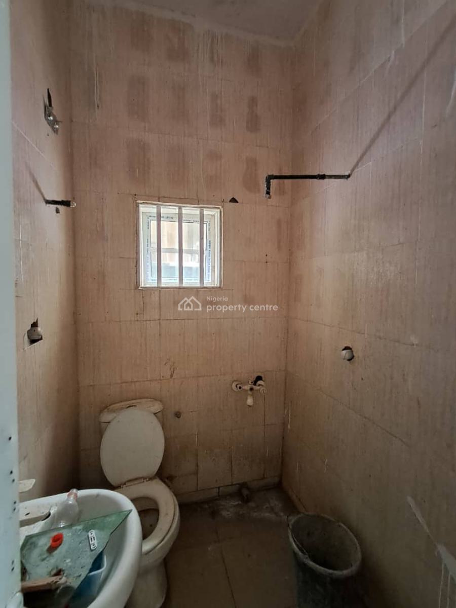 Newly Renovated 1 Bedroom and Parlour (mini Flat), New Road, Alpha Beach, Chevron, Lekki, Lagos, Mini Flat (room and Parlour) for Rent