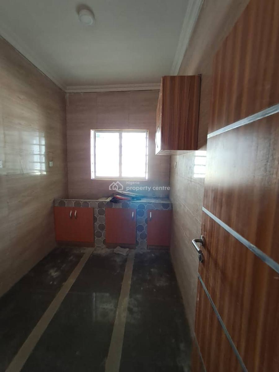 Newly Renovated 1 Bedroom and Parlour (mini Flat), New Road, Alpha Beach, Chevron, Lekki, Lagos, Mini Flat (room and Parlour) for Rent