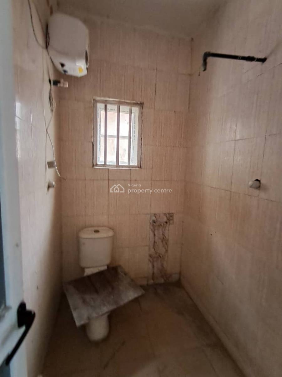 Newly Renovated 1 Bedroom and Parlour (mini Flat), New Road, Alpha Beach, Chevron, Lekki, Lagos, Mini Flat (room and Parlour) for Rent