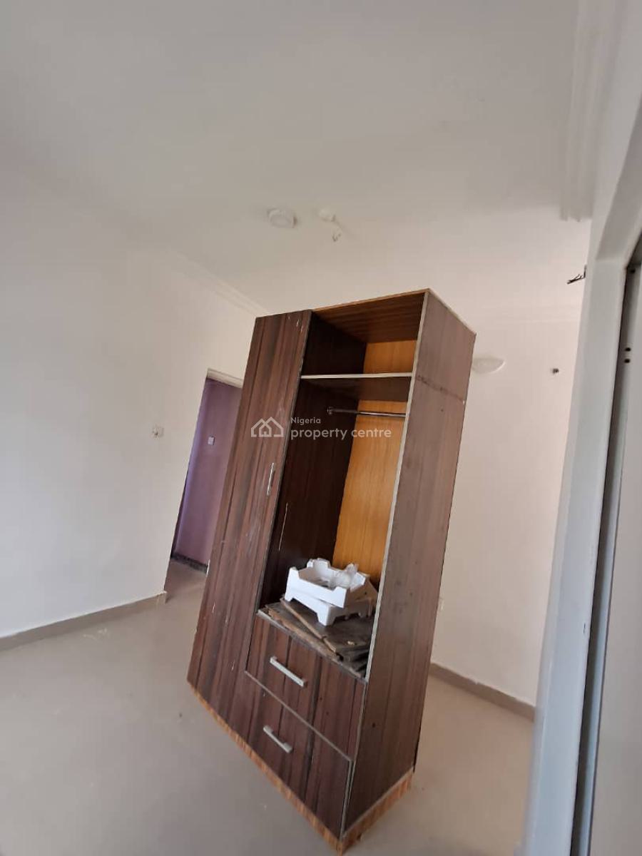 Newly Renovated 1 Bedroom and Parlour (mini Flat), New Road, Alpha Beach, Chevron, Lekki, Lagos, Mini Flat (room and Parlour) for Rent