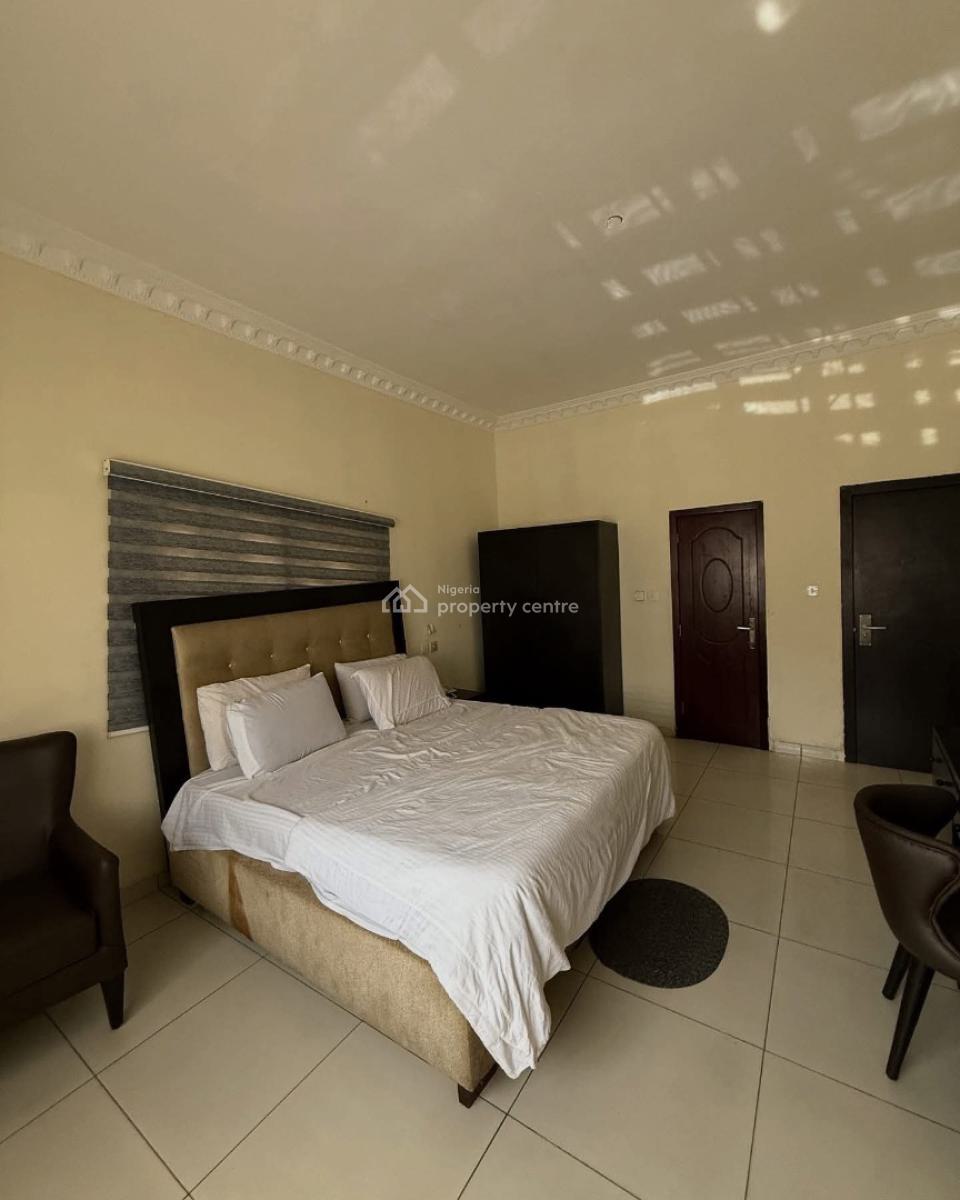 Furnished 16 Rooms Guesthouse, Oniru, Victoria Island (vi), Lagos, Hotel / Guest House for Rent