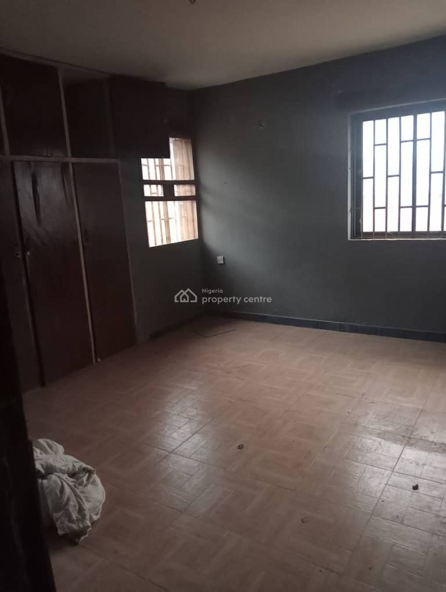 3 Bedrooms Flat, Olowora, Magodo, Lagos, Flat / Apartment for Rent