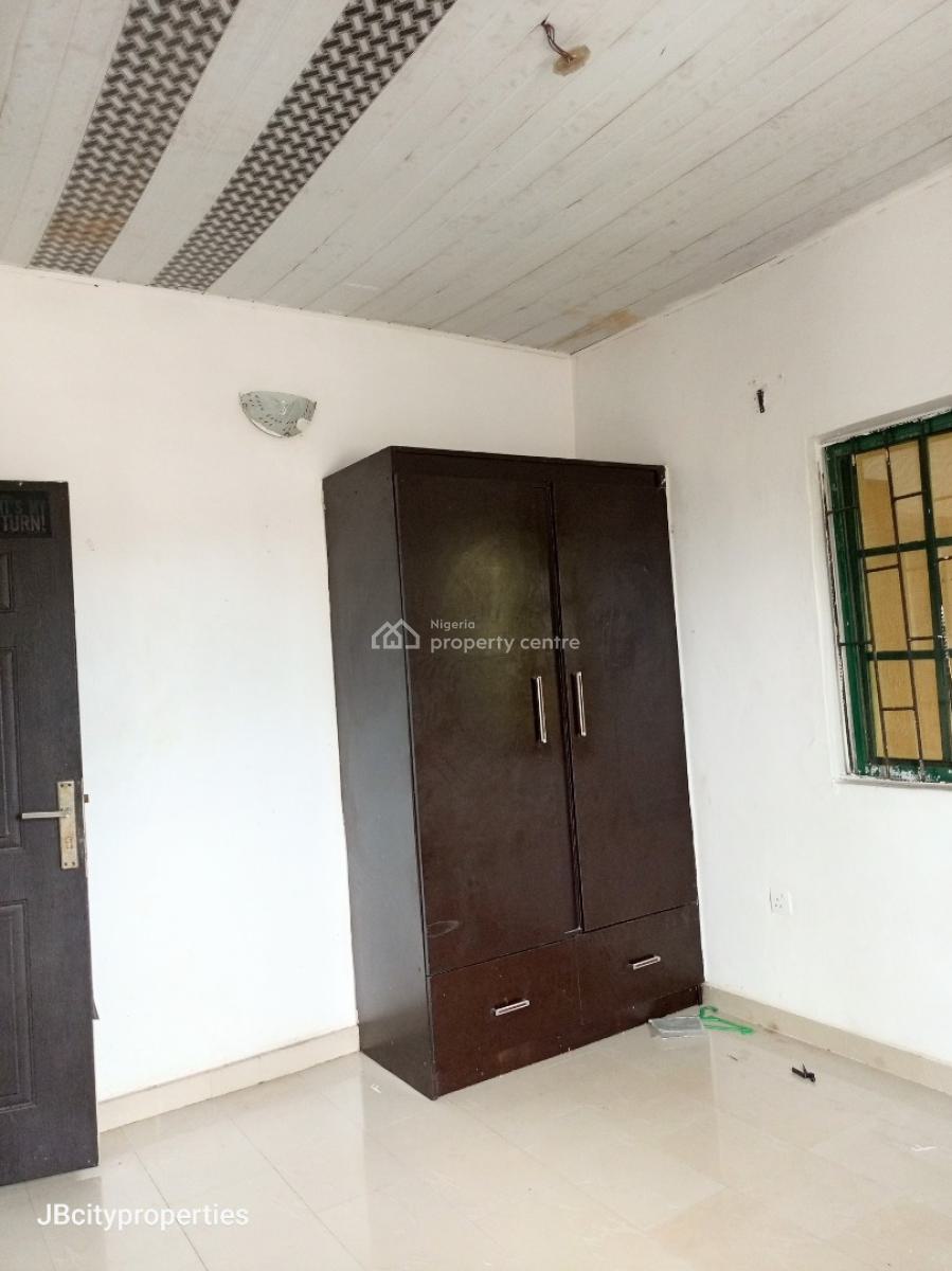 2 Bedrooms Apartment, Ogombo Roundabout, Ogombo, Ajah, Lagos, Flat / Apartment for Rent