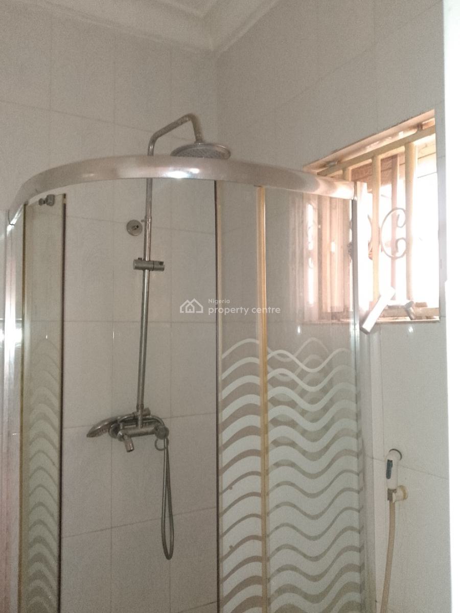 2 Bedrooms with Wardrobe and Fitted Kitchen, News Engineering, Dawaki, Gwarinpa, Abuja, Flat / Apartment for Rent