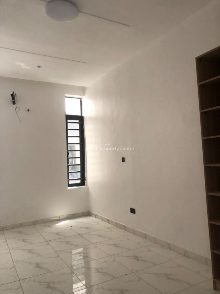 2 Bedroom Apartment, Ologolo, Lekki, Lagos, Flat / Apartment for Sale