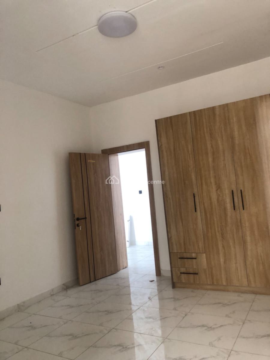 2 Bedroom Apartment, Ologolo, Lekki, Lagos, Flat / Apartment for Sale