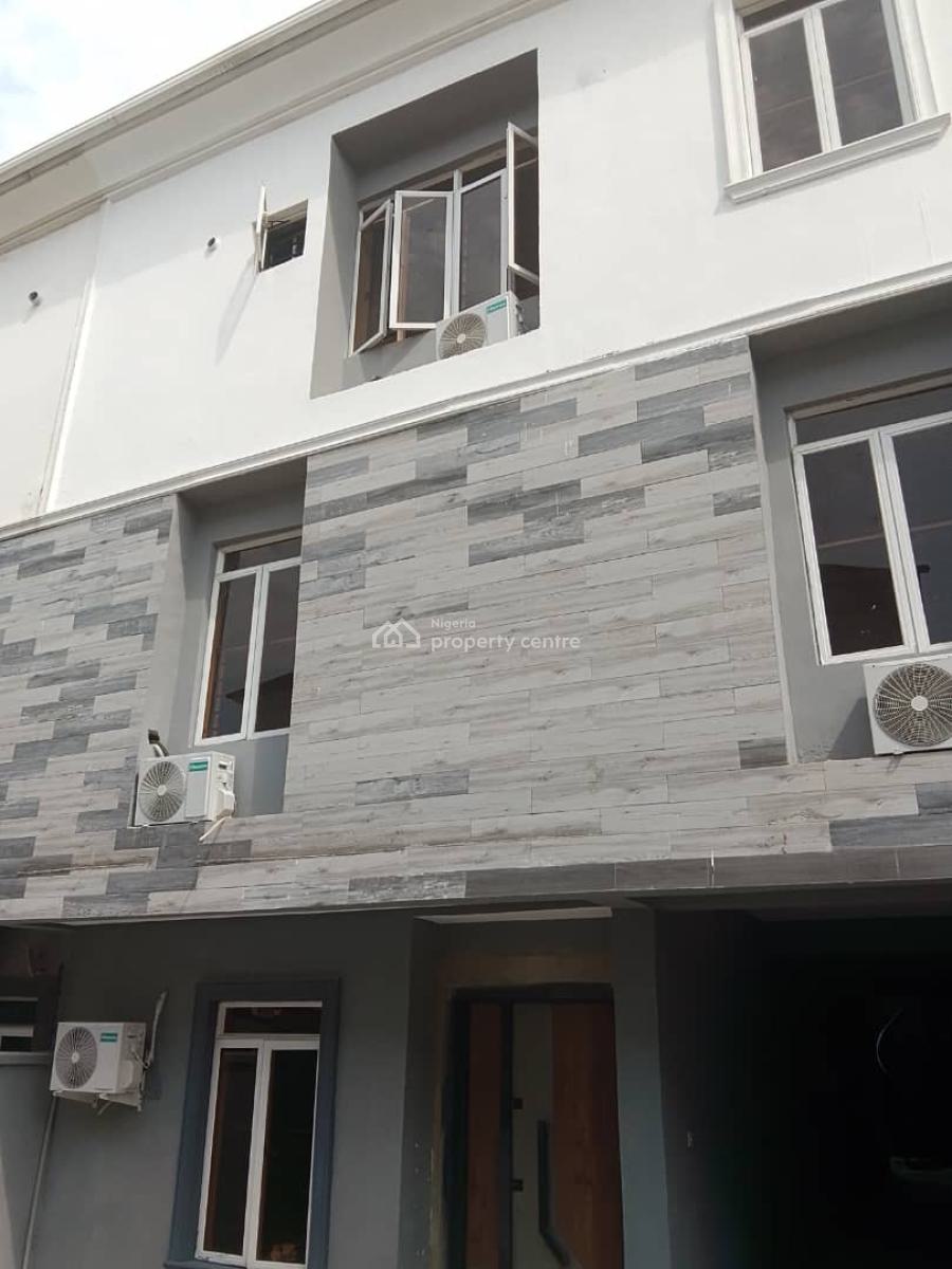4 Bedroom Semi Duplex  with 2 Bq, Lekki Phase 1, Lekki, Lagos, Semi-detached Duplex for Sale