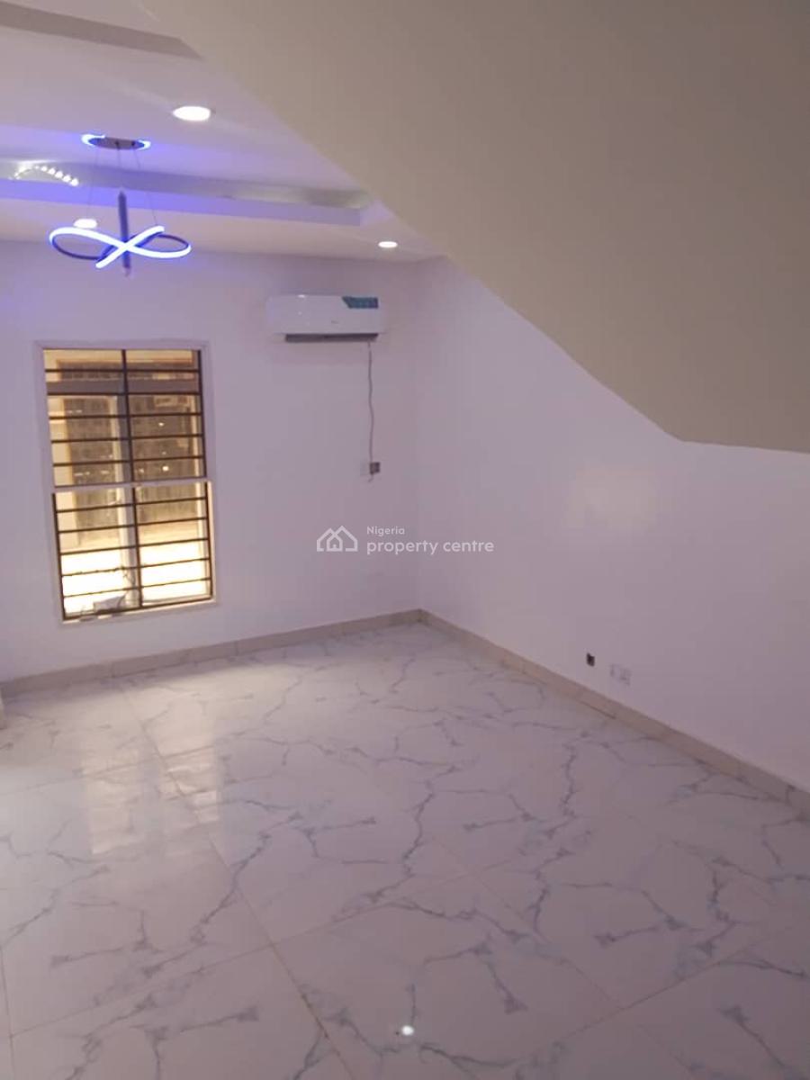 4 Bedroom Semi Duplex  with 2 Bq, Lekki Phase 1, Lekki, Lagos, Semi-detached Duplex for Sale