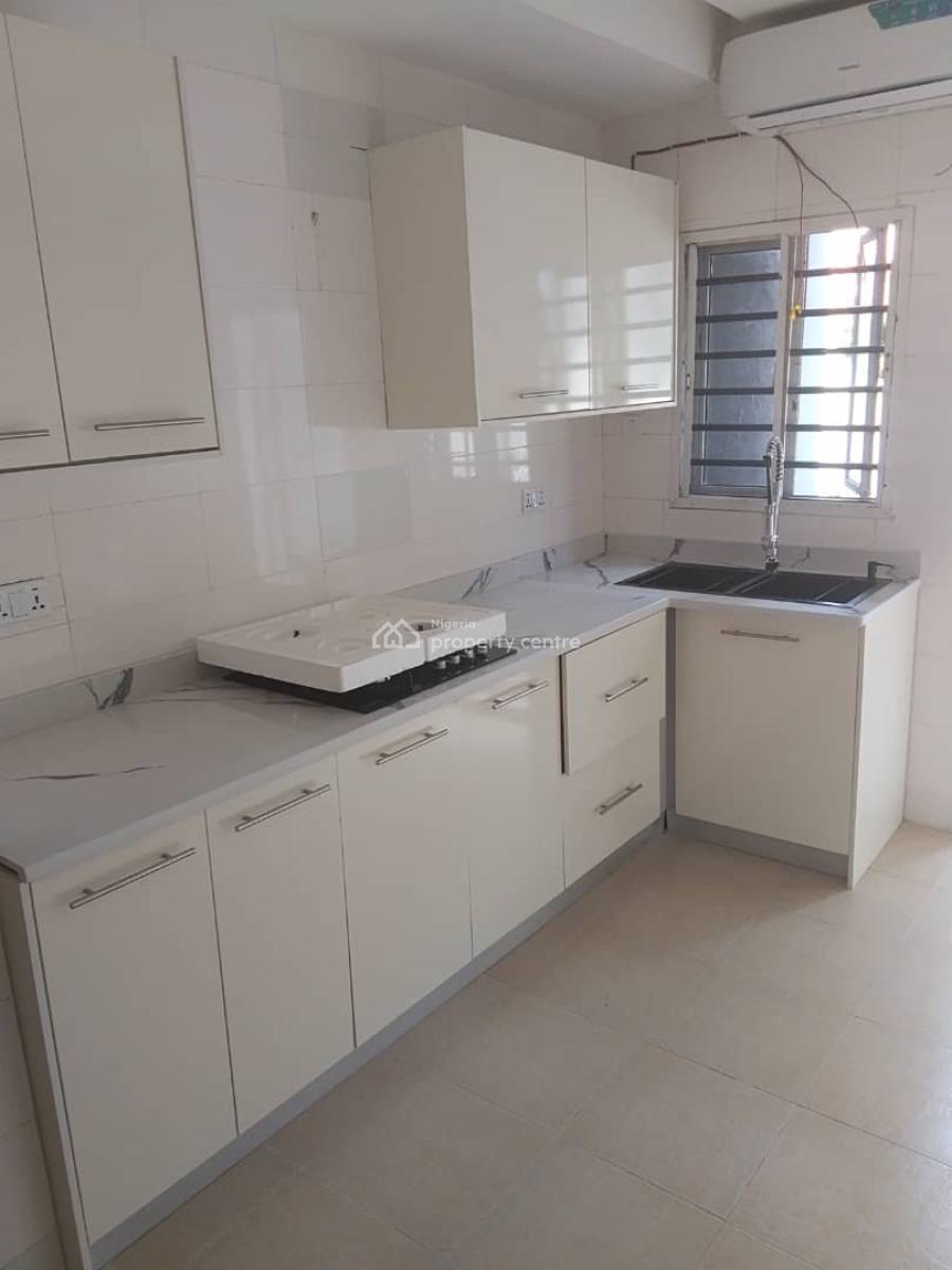 4 Bedroom Semi Duplex  with 2 Bq, Lekki Phase 1, Lekki, Lagos, Semi-detached Duplex for Sale