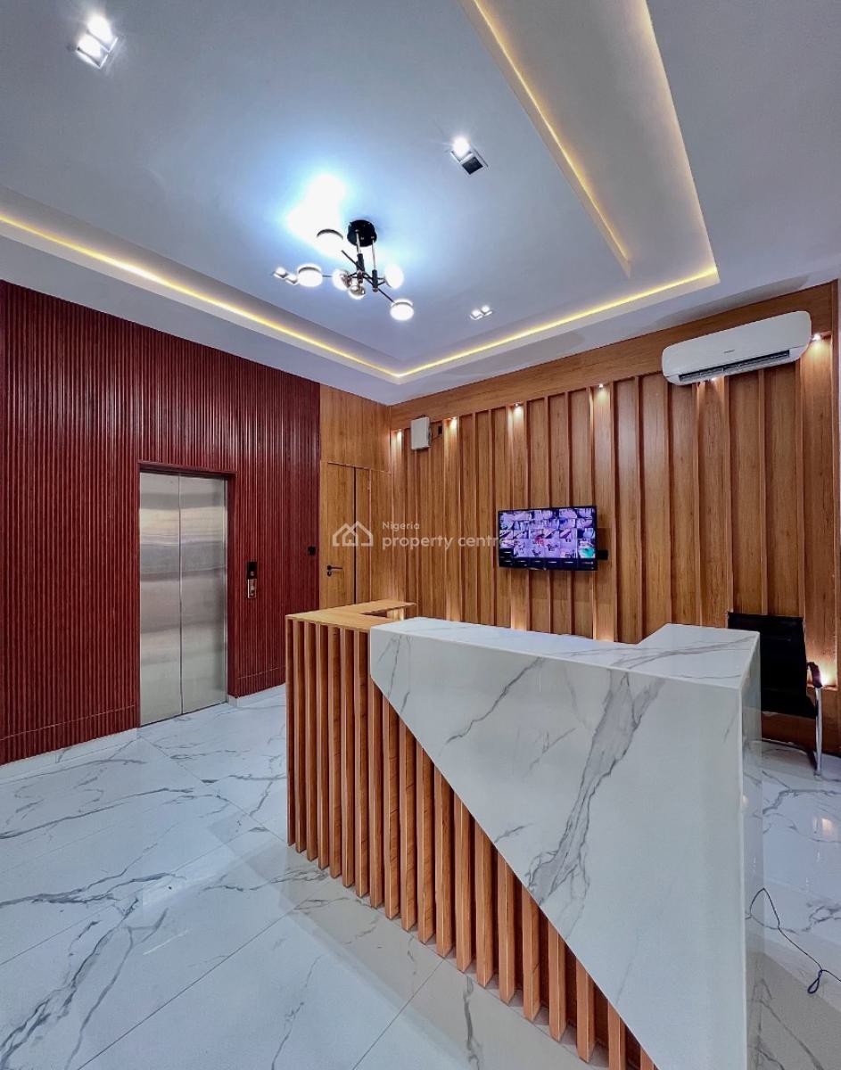 Lovely 3 Bedroom Apartment with Swimming Pool, Lekki Phase 1, Lekki, Lagos, Block of Flats for Sale