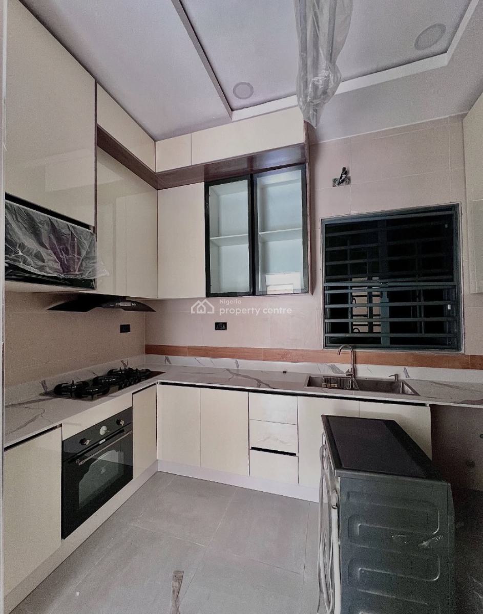 Lovely 3 Bedroom Apartment with Swimming Pool, Lekki Phase 1, Lekki, Lagos, Block of Flats for Sale