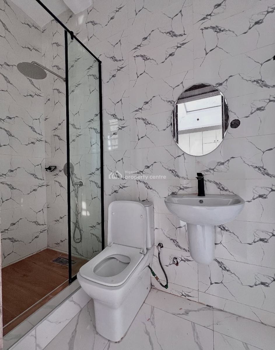 Lovely 3 Bedroom Apartment with Swimming Pool, Lekki Phase 1, Lekki, Lagos, Block of Flats for Sale