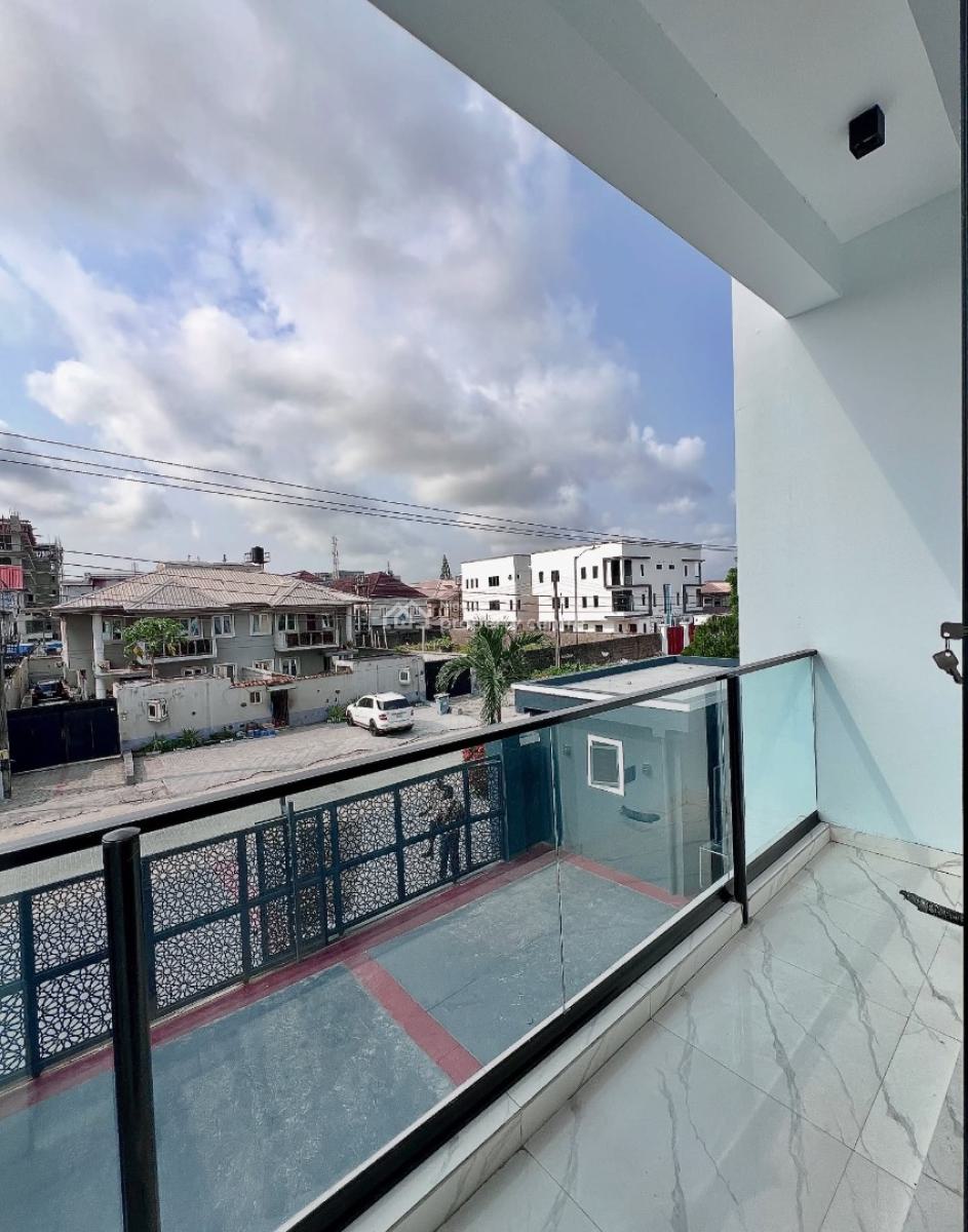 Lovely 3 Bedroom Apartment with Swimming Pool, Lekki Phase 1, Lekki, Lagos, Block of Flats for Sale