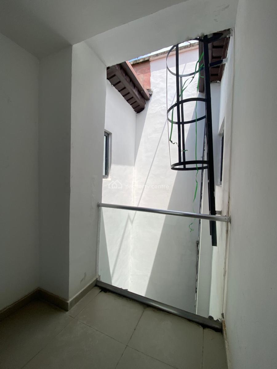 4 Bedroom Terraced Duplex with Bq, Boxroom, Berra Estate, Chevron, Lekki, Lagos, Terraced Duplex for Sale