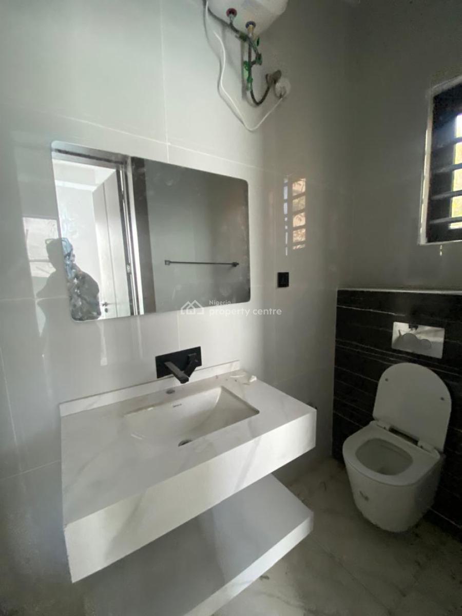3 Bedroom Apartment with Boys Quarters, Lekki Phase 1, Lekki, Lagos, Flat / Apartment for Sale