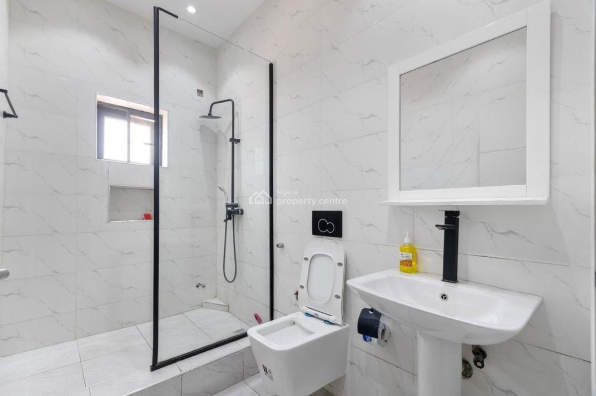 3 Bedroom Luxurious Apartment Available From Today 22nd   of July Loc, Lekki Phase 1, Lekki, Lagos, Flat / Apartment Short Let