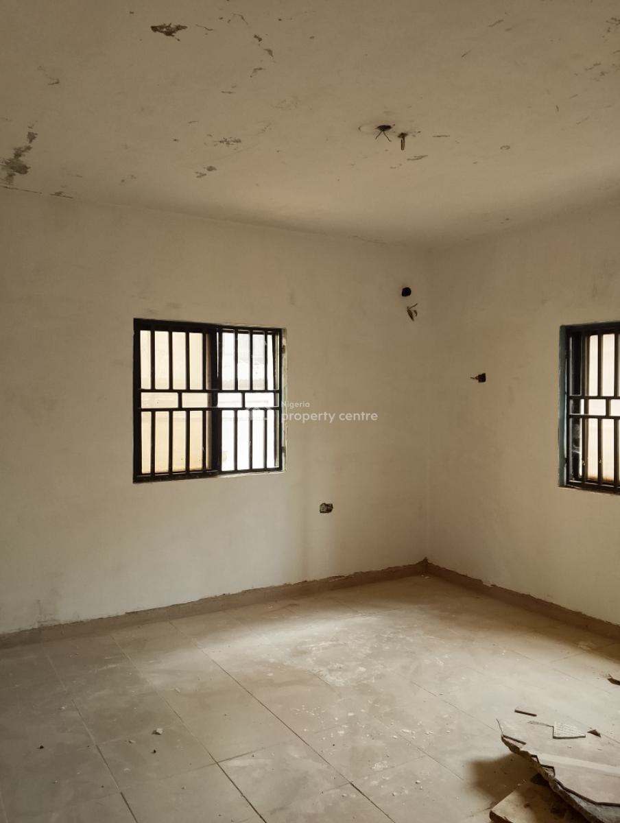 Renovated 3 Bedrooms Flat, Ngozi Okonjo-iweala Crescent, Utako, Abuja, Flat / Apartment for Rent