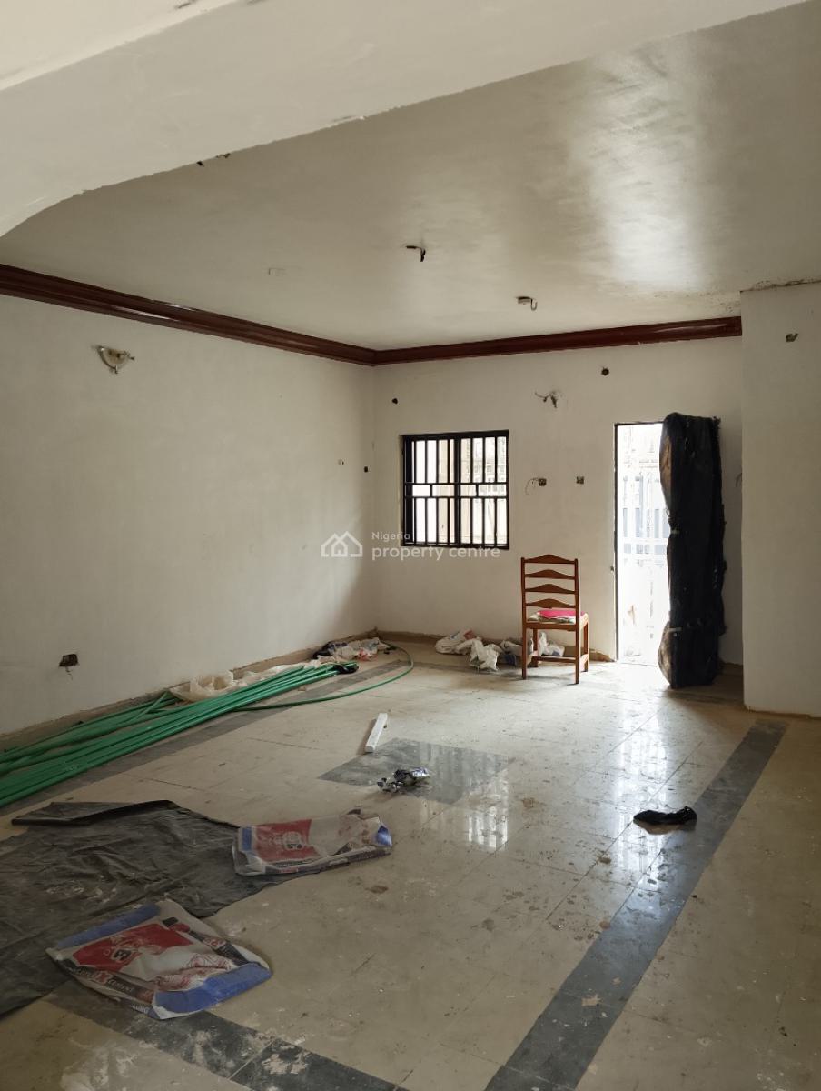 Renovated 3 Bedrooms Flat, Ngozi Okonjo-iweala Crescent, Utako, Abuja, Flat / Apartment for Rent