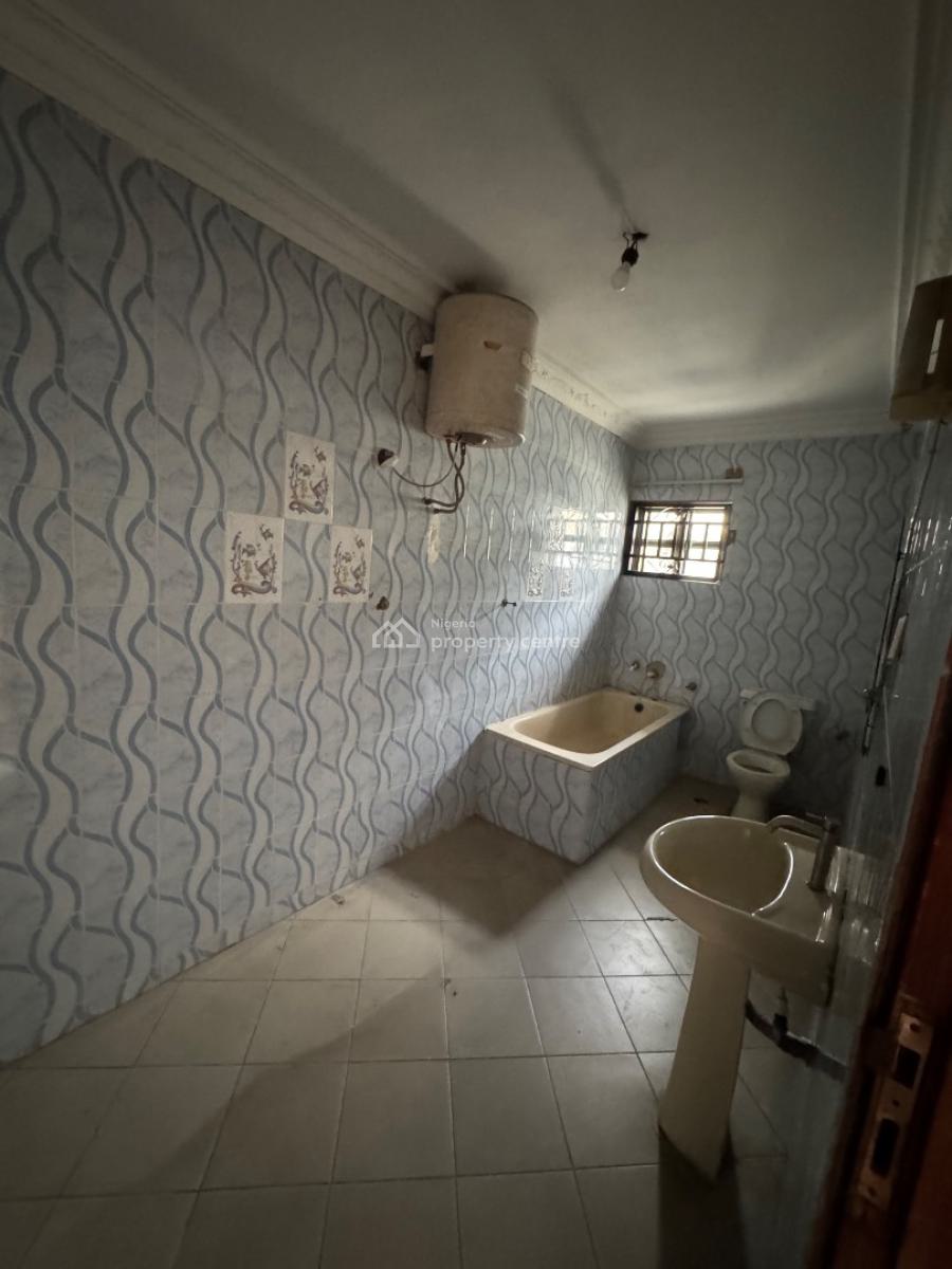 5 Bedroom Commercial Duplex + Bq, Off Admiralty Way, Lekki Phase 1, Lekki, Lagos, Commercial Property for Rent