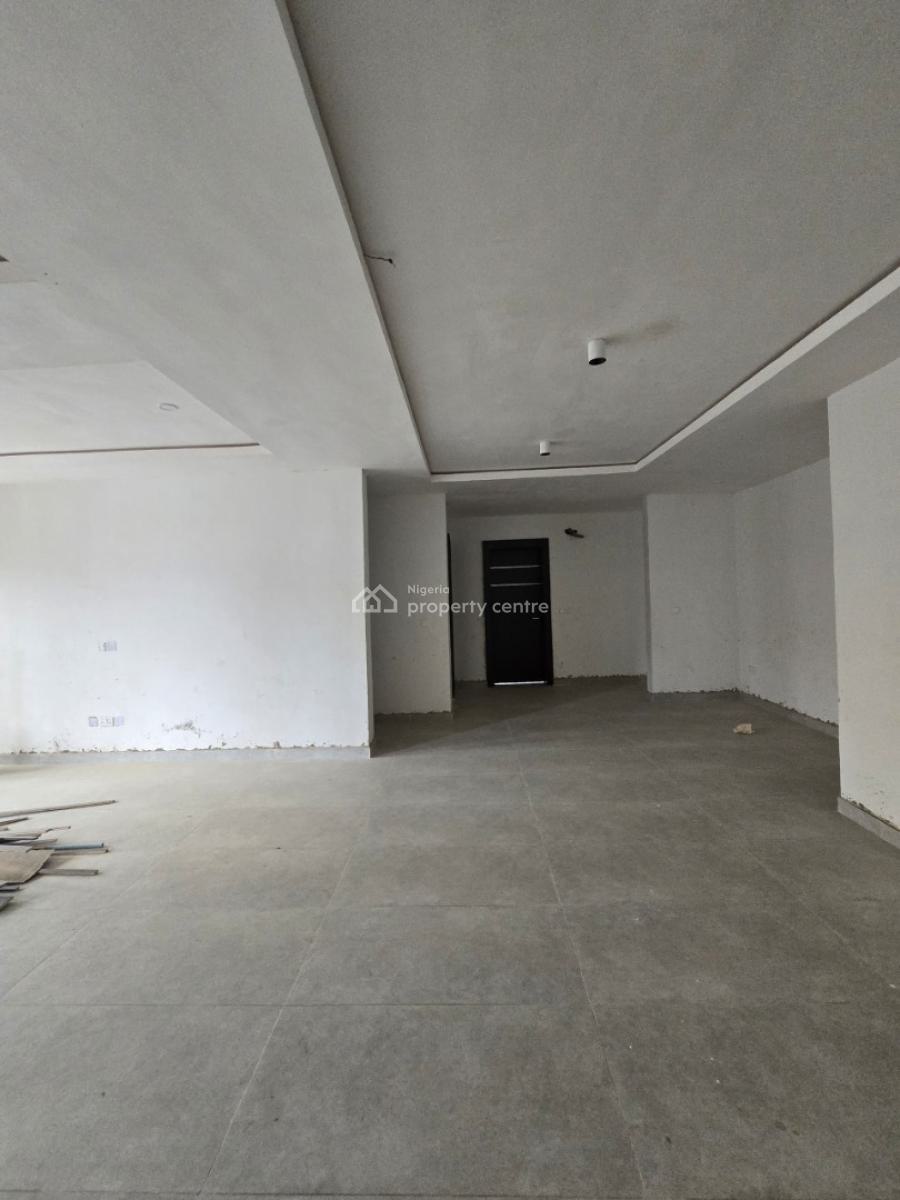 Well Finished Serviced 4 Bedroom Flat with a Room Bq, Lekki Phase 1, Lekki, Lagos, Flat / Apartment for Sale
