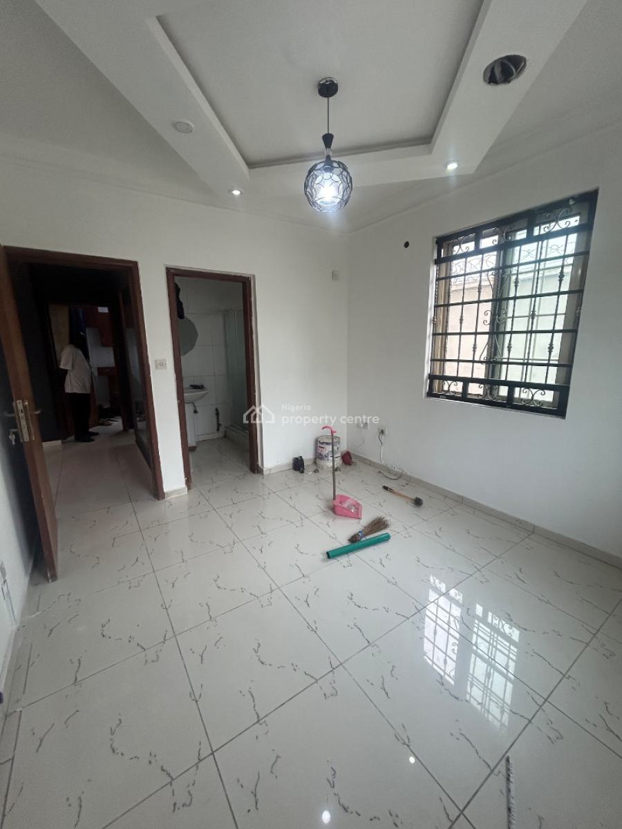 Well Maintained Spacious One Bedroom Apartment, Lekki Phase 1, Lekki, Lagos, Mini Flat (room and Parlour) for Rent