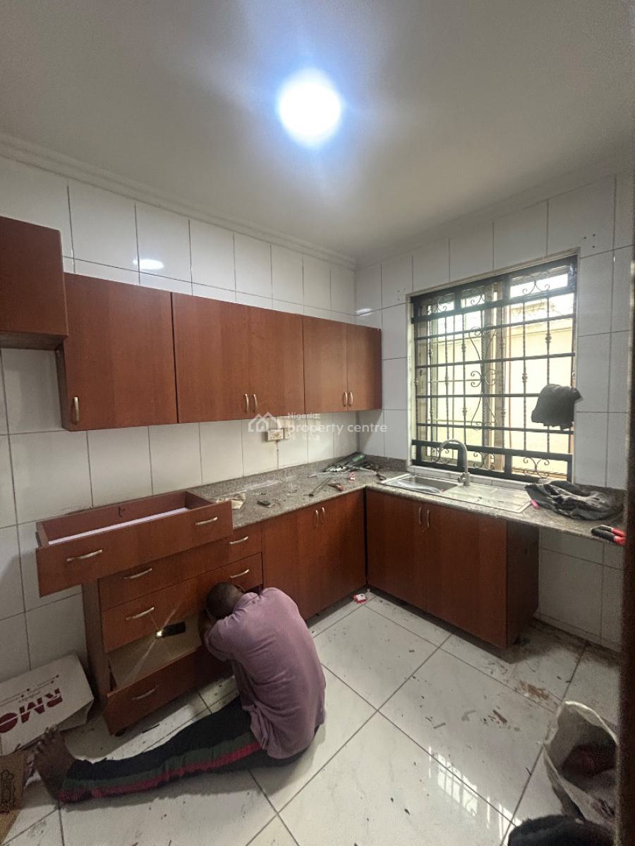 Well Maintained Spacious One Bedroom Apartment, Lekki Phase 1, Lekki, Lagos, Mini Flat (room and Parlour) for Rent