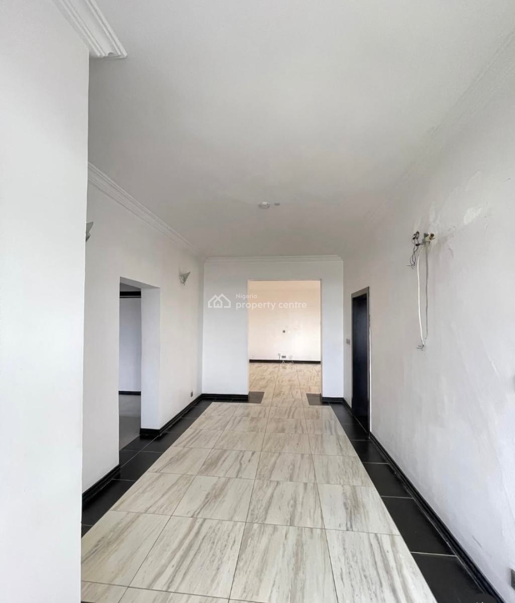 Well Built 3 Bedroom  Spacious Apartment with a Bq, Yaba Lagos, Yaba, Lagos, Flat / Apartment for Sale