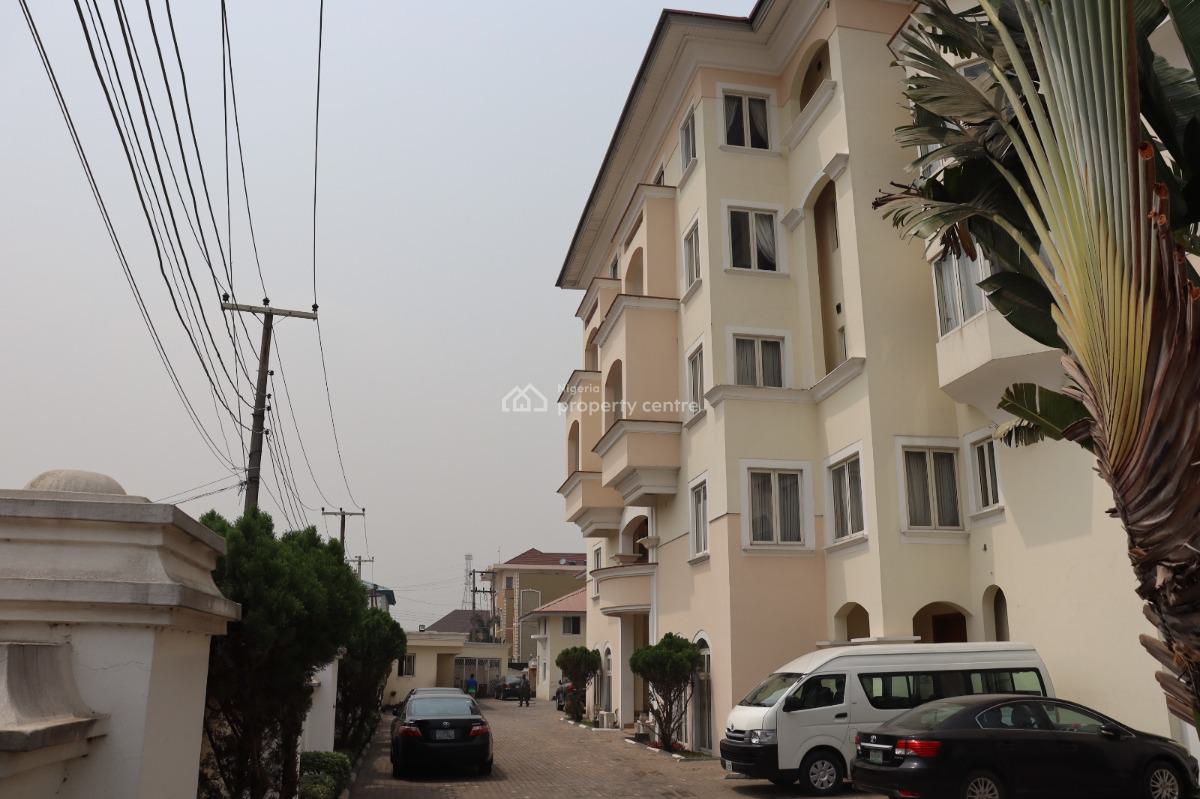 a Lovely 3 Bedroom Flat with Pool in a Descent Environment, Lekki Phase 1, Lekki, Lagos, Flat / Apartment for Rent