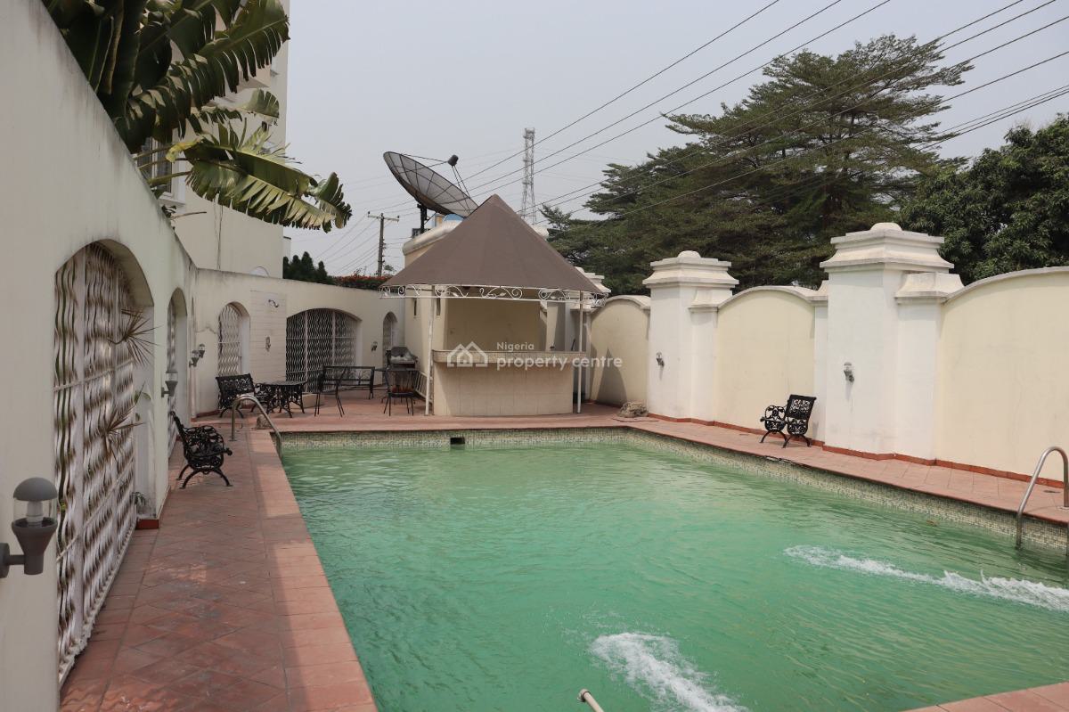 a Lovely 3 Bedroom Flat with Pool in a Descent Environment, Lekki Phase 1, Lekki, Lagos, Flat / Apartment for Rent