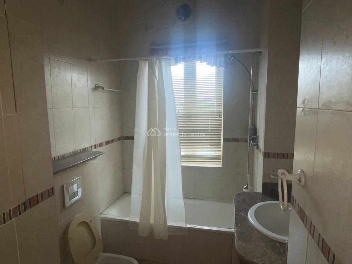a Lovely 3 Bedroom Flat with Pool in a Descent Environment, Lekki Phase 1, Lekki, Lagos, Flat / Apartment for Rent