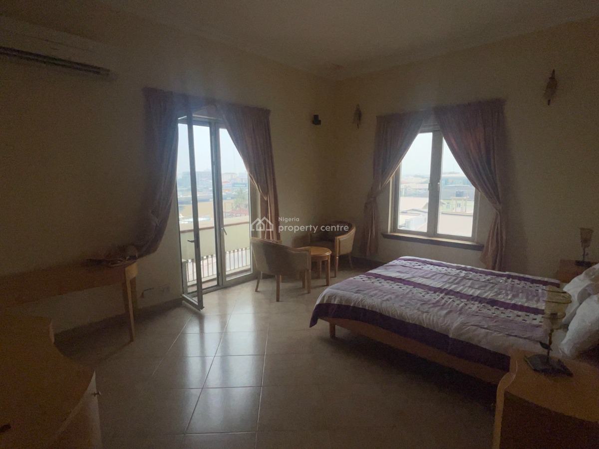 a Lovely 3 Bedroom Flat with Pool in a Descent Environment, Lekki Phase 1, Lekki, Lagos, Flat / Apartment for Rent