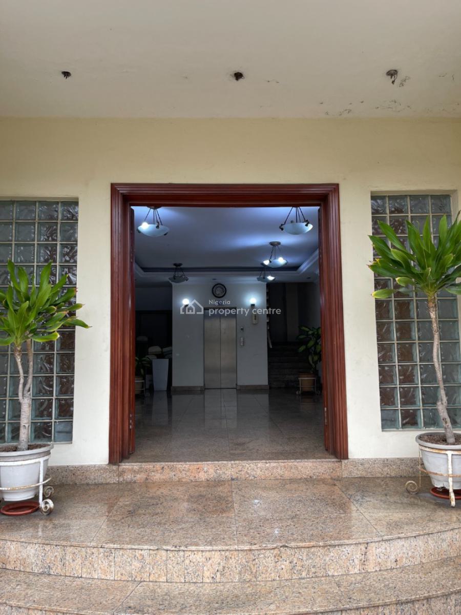 a Lovely 3 Bedroom Flat with Pool in a Descent Environment, Lekki Phase 1, Lekki, Lagos, Flat / Apartment for Rent